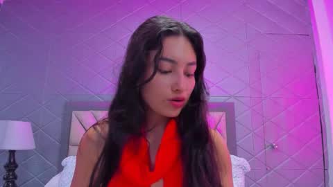 Snapshot of violetrousse chatting on December 18, 2025, 4:13 pm Violet Rousse online show from December 18, 2025, 4:13 pm