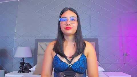 Snapshot of violetrousse chatting on March 25, 2026, 2:34 pm Violet Rousse online show from March 25, 2026, 2:34 pm