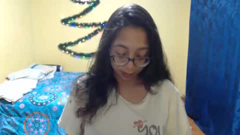 Violet777  online show from December 28, 2024, 7:44 am