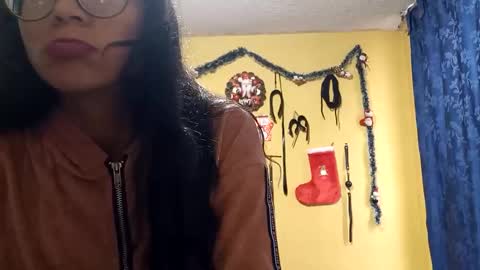 Violet777  online show from November 15, 2025, 11:29 am