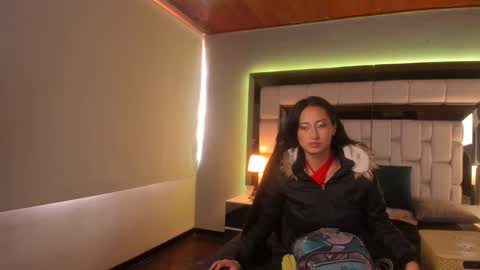 violetskinny online show from January 23, 2025, 7:18 pm