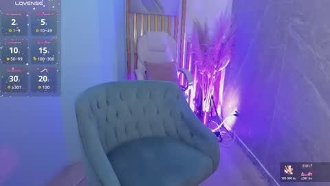 VioletSky  online show from April 23, 2026, 6:03 am