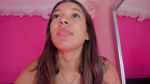 violett_24_ online show from March 6, 2025, 12:30 pm