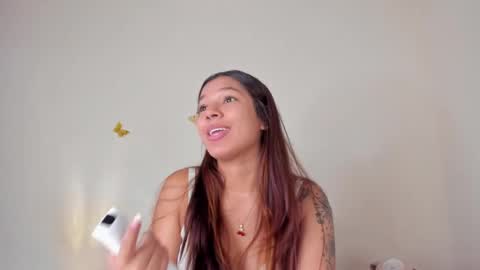 violett_24_ online show from October 4, 2025, 7:12 pm