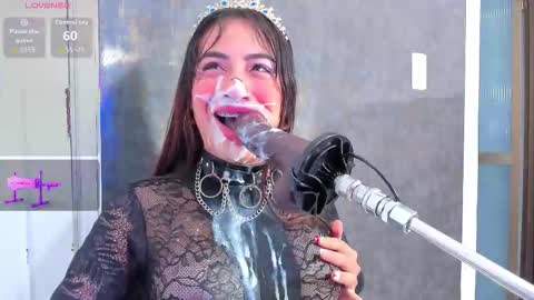 Violett online show from October 12, 2025, 6:34 am