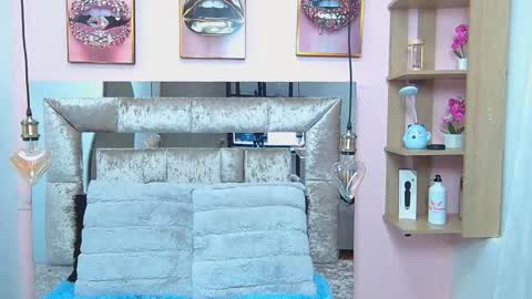 Violeta froz online show from February 19, 2025, 4:33 pm