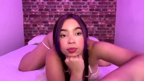 Snapshot of violett_moonx chatting on June 9, 2026, 10:21 pm violett_moonx online show from June 9, 2026, 10:21 pm