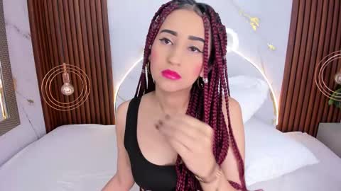 Violett  online show from October 4, 2025, 12:03 pm