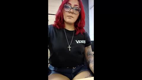 violett_sykes online show from May 3, 2026, 8:48 pm