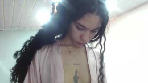 Snapshot of violetta_dreams chatting on October 18, 2025, 10:27 am violetta_dreams online show from October 18, 2025, 10:27 am