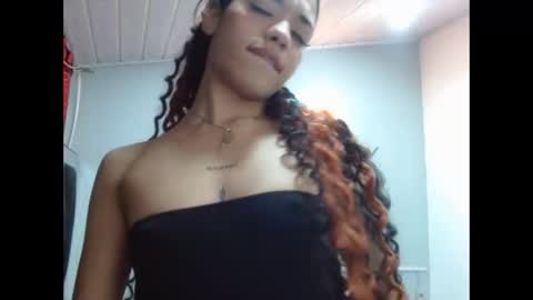 Snapshot of violetta_dreams chatting on October 23, 2025, 8:29 pm violetta_dreams online show from October 23, 2025, 8:29 pm