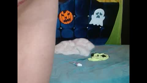 Snapshot of violetta_dreams chatting on October 30, 2025, 9:26 pm violetta_dreams online show from October 30, 2025, 9:26 pm