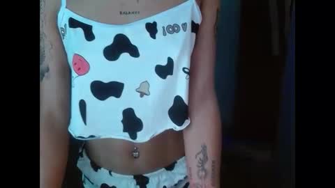 violetta_dreams online show from April 13, 2026, 8:25 pm