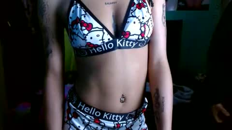 Snapshot of violetta_dreams chatting on May 27, 2026, 7:33 pm violetta_dreams online show from May 27, 2026, 7:33 pm