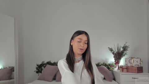 violetta_finch online show from January 25, 2025, 11:23 am