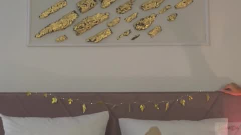 violetta_finch online show from October 23, 2025, 10:36 am