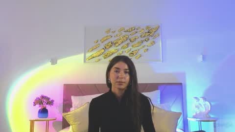Snapshot of violetta_finch chatting on May 1, 2026, 10:31 am violetta_finch online show from May 1, 2026, 10:31 am