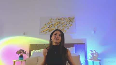 Snapshot of violetta_finch chatting on May 16, 2026, 10:36 am violetta_finch online show from May 16, 2026, 10:36 am