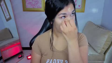 Snapshot of violetta_jhonson_v chatting on May 12, 2026, 4:09 am Violetta online show from May 12, 2026, 4:09 am