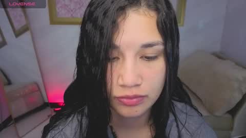 Snapshot of violetta_jhonson_v chatting on May 26, 2026, 3:46 am Violetta online show from May 26, 2026, 3:46 am