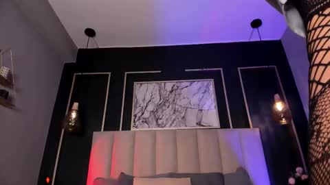 Violetta nur online show from September 26, 2025, 3:54 am