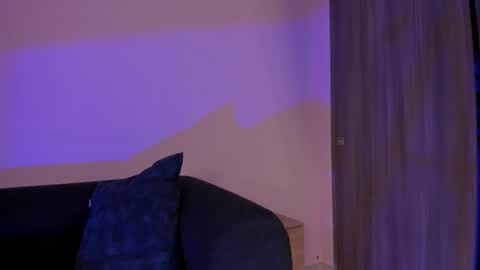 violetta independent model online show from March 8, 2026, 5:22 am