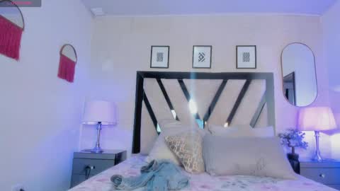 Violettaa online show from March 31, 2026, 4:46 am