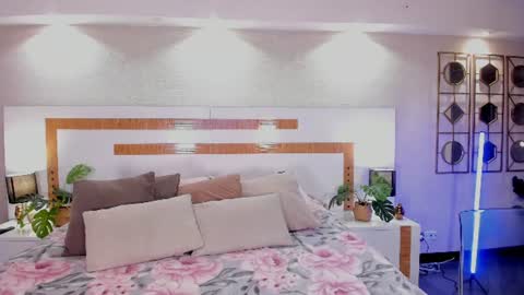Violettaa online show from June 27, 2026, 4:28 am