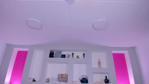 ViolettaBaker online show from January 9, 2025, 7:40 pm