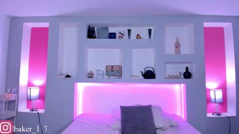 ViolettaBaker online show from January 31, 2025, 2:04 am