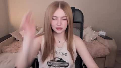 ViolettaOtis online show from February 7, 2025, 11:23 am