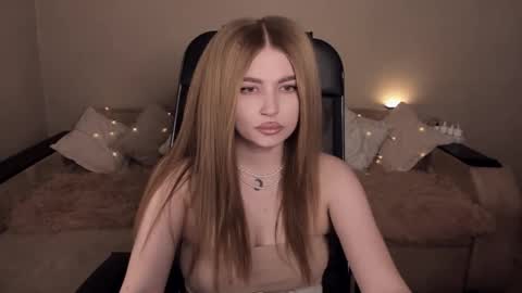 ViolettaOtis online show from February 20, 2025, 3:41 pm