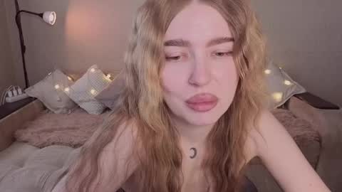 ViolettaOtis online show from April 23, 2026, 2:08 pm