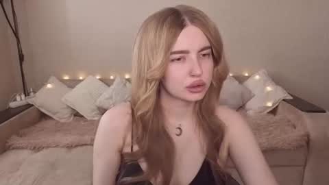 Snapshot of violettaotis chatting on July 2, 2026, 10:32 am ViolettaOtis online show from July 2, 2026, 10:32 am