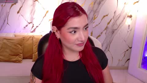 Violett Castel online show from November 19, 2025, 7:25 pm