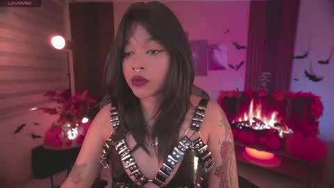 Snapshot of violette_clerk1 chatting on October 19, 2025, 5:57 pm JULIE UWU online show from October 19, 2025, 5:57 pm