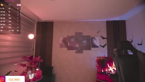 Snapshot of violette_clerk1 chatting on October 23, 2025, 9:57 pm JULIE UWU online show from October 23, 2025, 9:57 pm