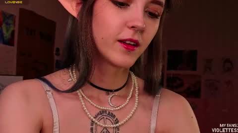 Vi  Best on my Fansly  online show from July 9, 2026, 4:22 pm