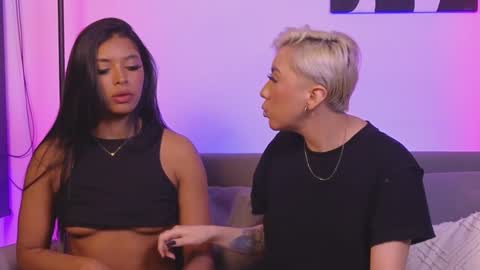 Violet online show from December 16, 2024, 5:49 am