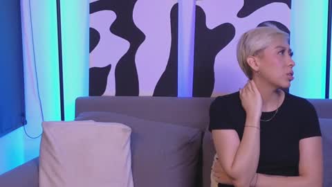 Violet online show from December 29, 2024, 2:49 am