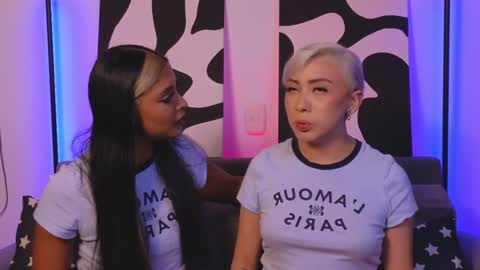 Violet online show from February 3, 2025, 1:19 am