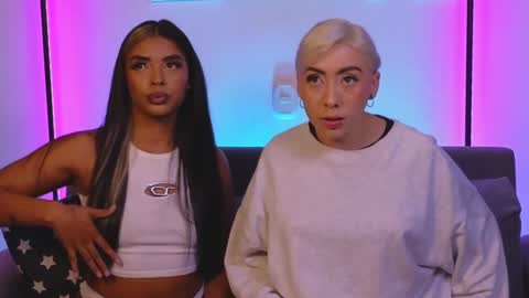 Violet online show from February 6, 2025, 1:16 am