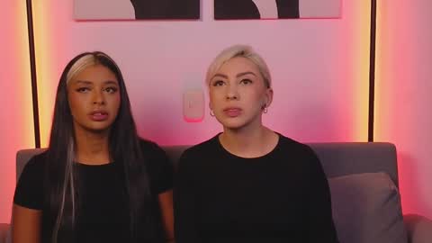 Violet online show from March 10, 2025, 2:06 am