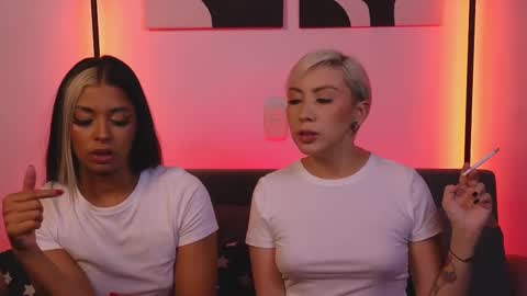 Violet online show from March 12, 2025, 2:09 am