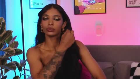 Violet online show from April 21, 2026, 1:07 am