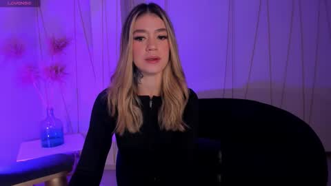 Violett  online show from January 9, 2026, 11:35 am