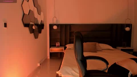 Violett  online show from March 21, 2026, 9:36 am