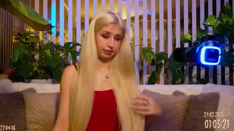 Snapshot of violetttttacb chatting on February 27, 2026, 7:03 pm Violetta online show from February 27, 2026, 7:03 pm