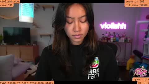 follow me on twitter violishh and ig violishh  online show from November 20, 2025, 8:41 pm