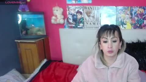 Snapshot of violl3t_fox chatting on January 31, 2025, 6:57 pm Isabella online show from January 31, 2025, 6:57 pm